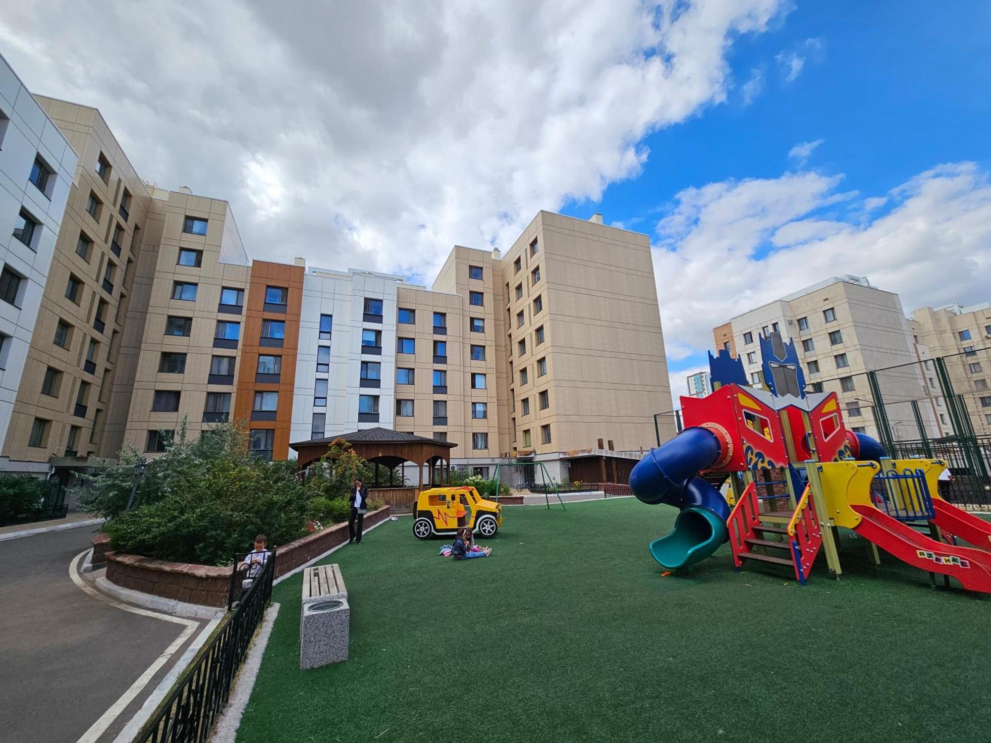 Ernaz Plus Apartments-Expo-Boulevard 130 Nur-Sultan  Exterior photo